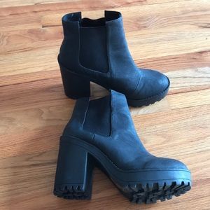 Chelsea black boots